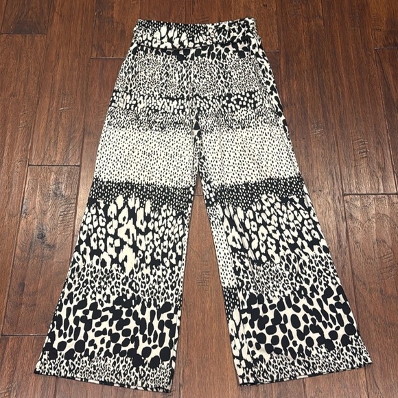 Small ROBERT LOUIS Chic Black and White Patterned Pants - Picture 1 of 11